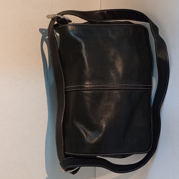 Vtg Coach flat top leather shoulder bag. Black - Picture 2 of 10